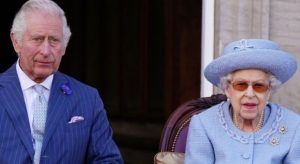 Carlos III y la fallecida Isabel II